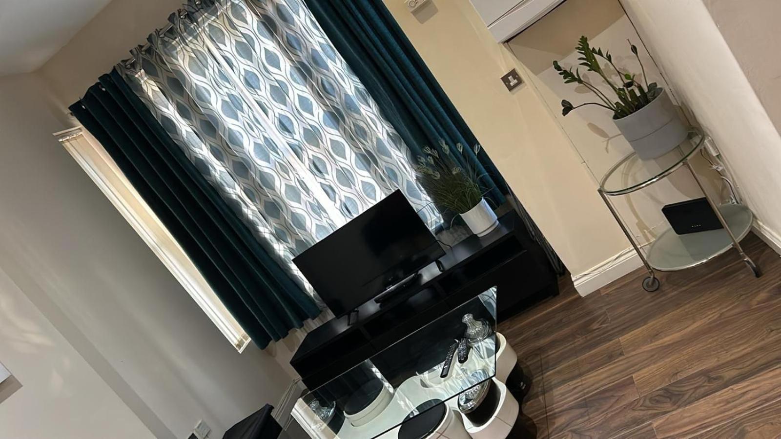 Luxurious 2 Bed Apartment Bedford Zewnętrze zdjęcie